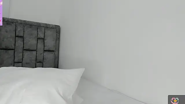 Loren moreno online show from December 19, 2024, 6:45 pm