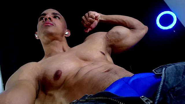 Antonywebb94 online show from October 22, 2025, 4:39 pm