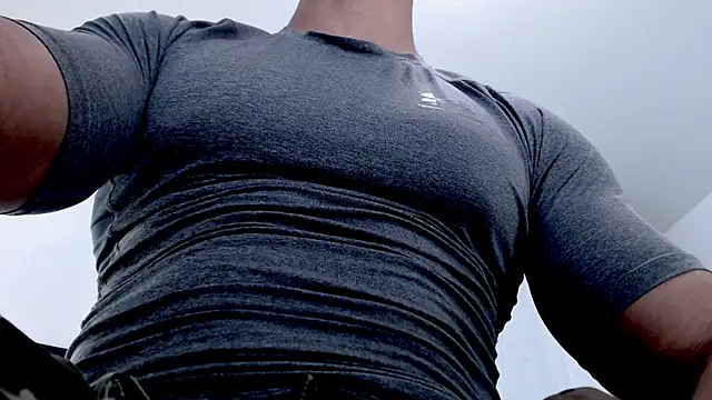 Antonywebb94 online show from April 18, 2026, 11:16 pm