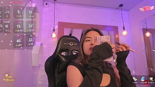 Snapshot of ary_cooper_ chatting on November 15, 2025, 12:31 pm ary cooper online show from November 15, 2025, 12:31 pm