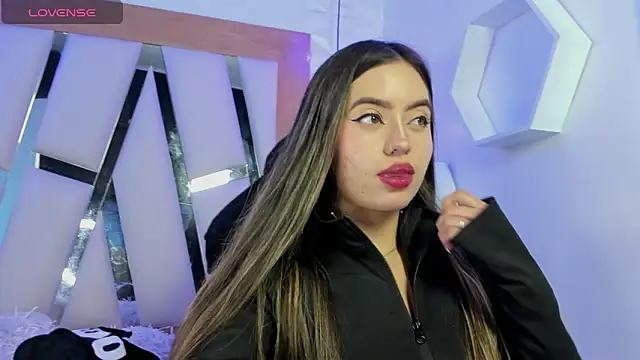 Snapshot of ary_cooper_ chatting on October 10, 2025, 12:39 pm ary cooper online show from October 10, 2025, 12:39 pm