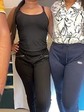 Snapshot of Miss__Malaika chatting on March 1, 2025, 11:17 am Miss  Malaika online show from March 1, 2025, 11:17 am