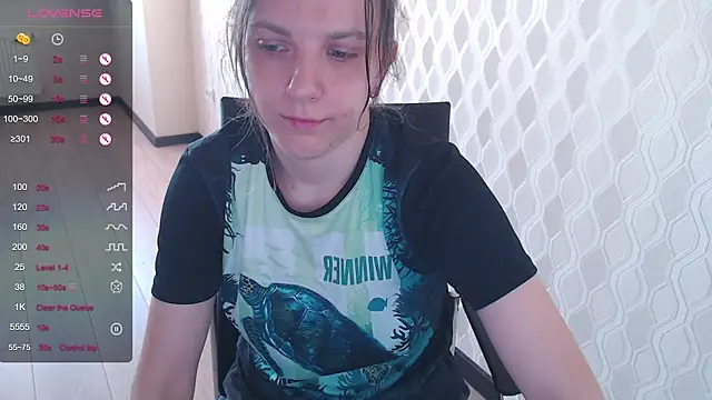Snapshot of LisaHeart chatting on March 15, 2026, 2:35 pm LisaHeart online show from March 15, 2026, 2:35 pm