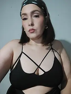 Miss Agatha online show from March 15, 2026, 1:40 pm