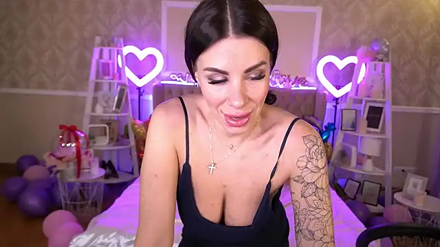 Snapshot of IsabellaFoxyy chatting on February 6, 2025, 4:47 pm IsabellaFoxyy online show from February 6, 2025, 4:47 pm