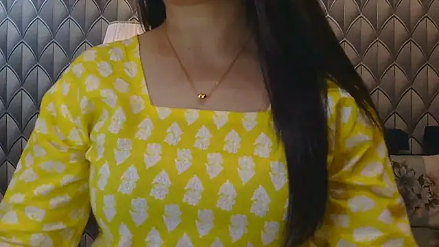 Snapshot of Mishika_Gill chatting on June 4, 2026, 3:44 am Mishika Gill online show from June 4, 2026, 3:44 am