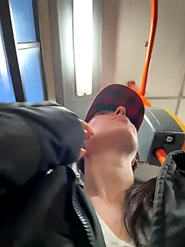 Snapshot of eveangelll chatting on November 21, 2025, 5:06 am eveangelll online show from November 21, 2025, 5:06 am