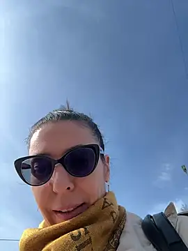 Snapshot of eveangelll chatting on March 23, 2025, 8:04 am eveangelll online show from March 23, 2025, 8:04 am