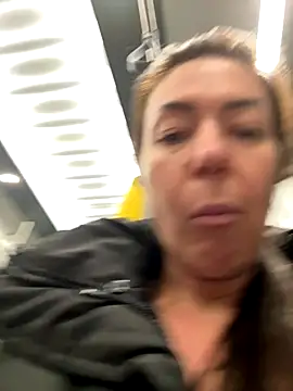 Snapshot of eveangelll chatting on November 27, 2025, 4:57 am eveangelll online show from November 27, 2025, 4:57 am