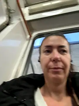 Snapshot of eveangelll chatting on November 4, 2025, 4:49 am eveangelll online show from November 4, 2025, 4:49 am