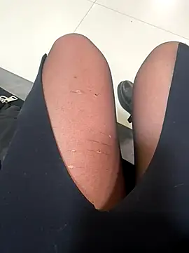 Snapshot of eveangelll chatting on November 17, 2025, 7:56 am eveangelll online show from November 17, 2025, 7:56 am