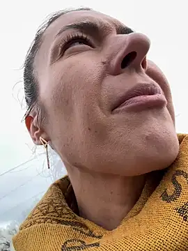 Snapshot of eveangelll chatting on March 14, 2025, 8:10 am eveangelll online show from March 14, 2025, 8:10 am