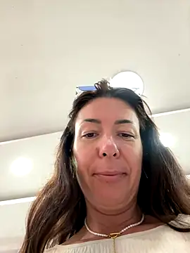 Snapshot of eveangelll chatting on September 24, 2025, 6:42 am eveangelll online show from September 24, 2025, 6:42 am