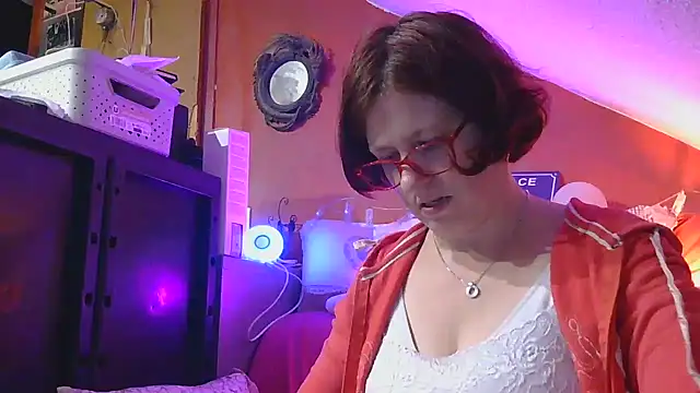 Snapshot of lanax chatting on June 4, 2026, 12:10 pm lanax online show from June 4, 2026, 12:10 pm