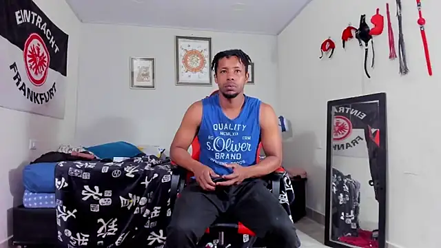 AlejoKhalifa  online show from December 1, 2025, 10:38 am