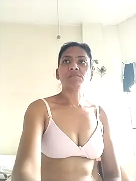 Snapshot of sunita6009 chatting on July 6, 2026, 4:41 am sunita6009 online show from July 6, 2026, 4:41 am