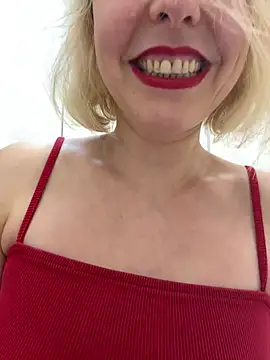 Yourdirtybitch online show from June 9, 2026, 5:58 pm