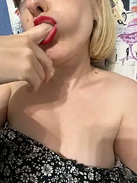 Snapshot of Yourdirtybitch chatting on September 27, 2025, 8:59 pm Yourdirtybitch online show from September 27, 2025, 8:59 pm