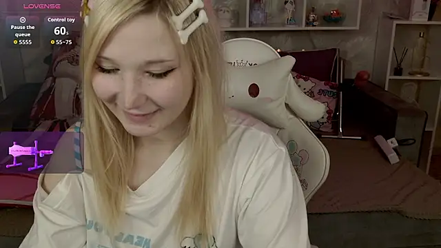 MeowkaKitty online show from February 23, 2026, 2:02 am