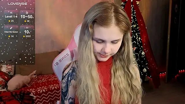 Snapshot of Britney_Lynch chatting on December 19, 2025, 8:00 pm Britney Lynch online show from December 19, 2025, 8:00 pm