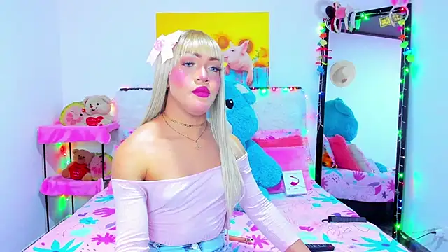 Snapshot of Candy_Candy__ chatting on September 13, 2025, 8:20 pm Candy Candy online show from September 13, 2025, 8:20 pm