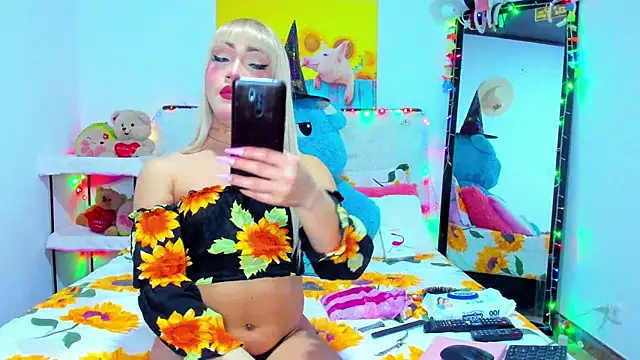 Candy Candy   online show from October 21, 2025, 10:42 pm