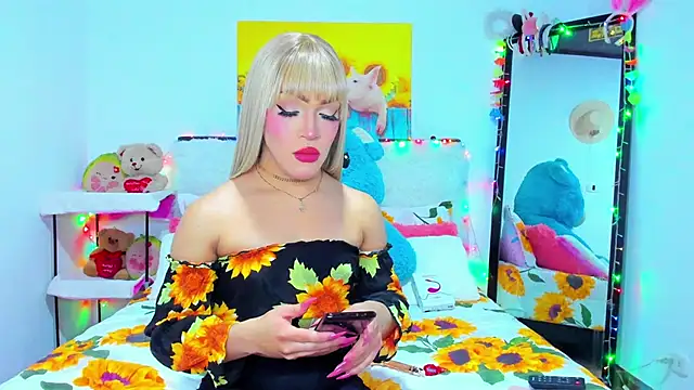 Snapshot of Candy_Candy__ chatting on October 1, 2025, 12:16 am Candy Candy online show from October 1, 2025, 12:16 am
