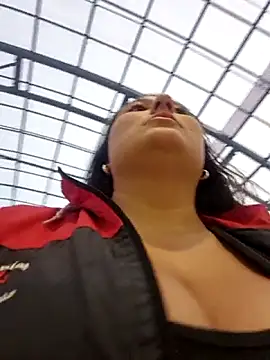 Snapshot of Celeem_ chatting on December 14, 2025, 10:26 pm Celeem online show from December 14, 2025, 10:26 pm