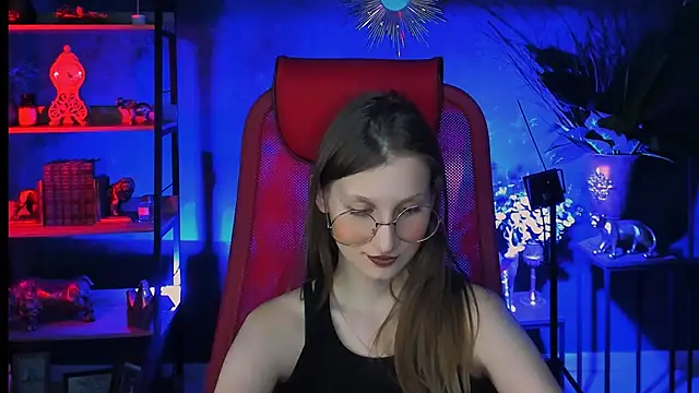 EllaHorton online show from March 13, 2025, 8:43 pm