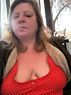 jusichka online show from December 1, 2025, 7:42 am