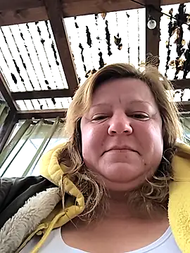 jusichka online show from December 16, 2025, 9:02 am