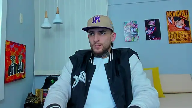 Snapshot of Drako_Lamar chatting on March 21, 2025, 12:28 pm Drako Lamar online show from March 21, 2025, 12:28 pm