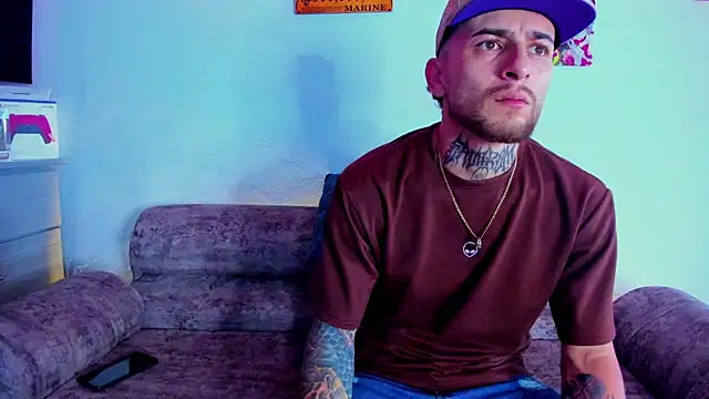 Snapshot of Drako_Lamar chatting on November 29, 2025, 1:55 pm Drako Lamar online show from November 29, 2025, 1:55 pm