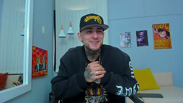 Snapshot of Drako_Lamar chatting on March 8, 2025, 1:14 pm Drako Lamar online show from March 8, 2025, 1:14 pm