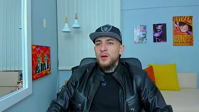 Snapshot of Drako_Lamar chatting on February 13, 2025, 12:43 pm Drako Lamar online show from February 13, 2025, 12:43 pm