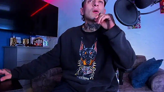 Snapshot of Drako_Lamar chatting on January 10, 2026, 1:17 pm Drako Lamar online show from January 10, 2026, 1:17 pm