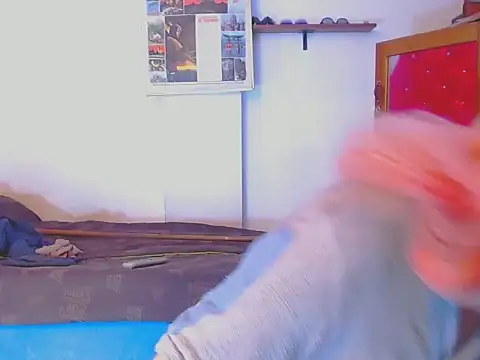 LorenJade online show from February 15, 2026, 11:47 pm