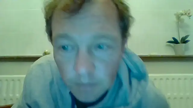 Snapshot of bertolini chatting on May 4, 2026, 9:17 pm bertolini online show from May 4, 2026, 9:17 pm