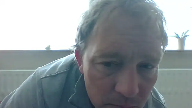 Snapshot of bertolini chatting on April 28, 2026, 1:04 pm bertolini online show from April 28, 2026, 1:04 pm