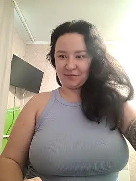 AlexaLexie online show from November 13, 2025, 9:35 am