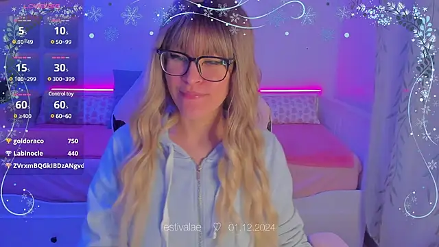 estivalae online show from December 1, 2024, 7:41 pm