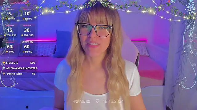 estivalae online show from December 19, 2024, 8:34 pm