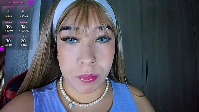 leahtemptation3 online show from December 20, 2025, 1:52 am