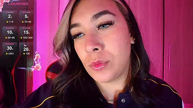 Snapshot of leahtemptation3 chatting on June 29, 2026, 7:26 am leahtemptation3 online show from June 29, 2026, 7:26 am
