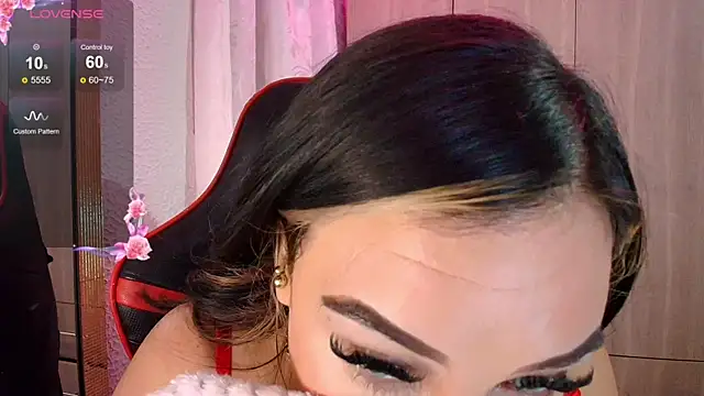 Snapshot of leahtemptation3 chatting on June 28, 2026, 6:25 pm leahtemptation3 online show from June 28, 2026, 6:25 pm