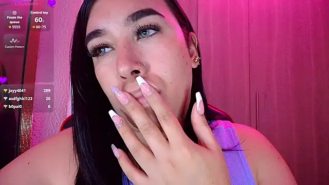 leahtemptation3 online show from December 20, 2025, 1:58 pm