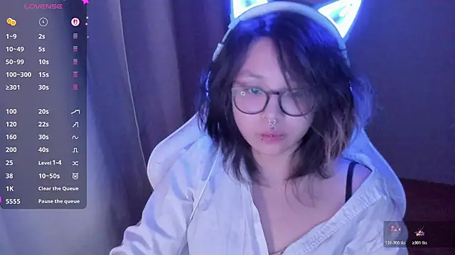 maydaykimmy online show from April 17, 2026, 10:12 pm