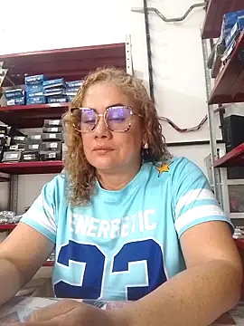 sophiahunt286 online show from December 17, 2025, 2:11 pm