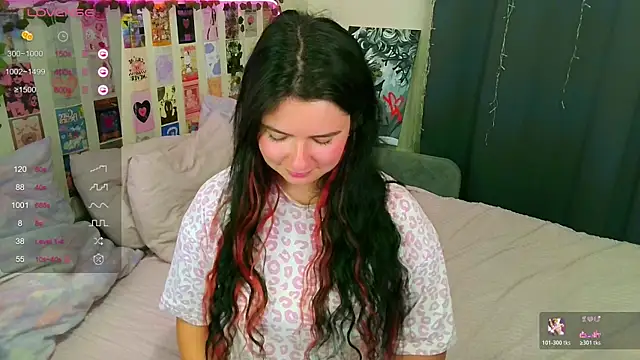 Snapshot of ss-katekisa-ss chatting on November 4, 2025, 10:24 pm ss-katekisa-ss online show from November 4, 2025, 10:24 pm