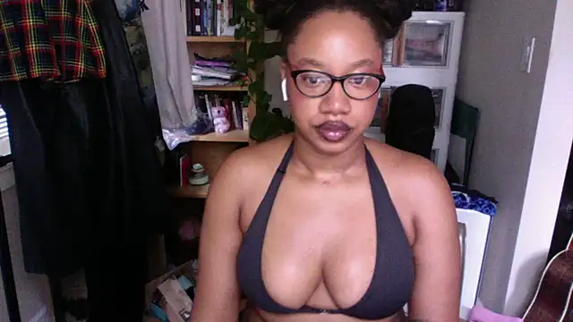Snapshot of goddessdaisysky chatting on September 22, 2025, 2:34 pm goddessdaisysky online show from September 22, 2025, 2:34 pm